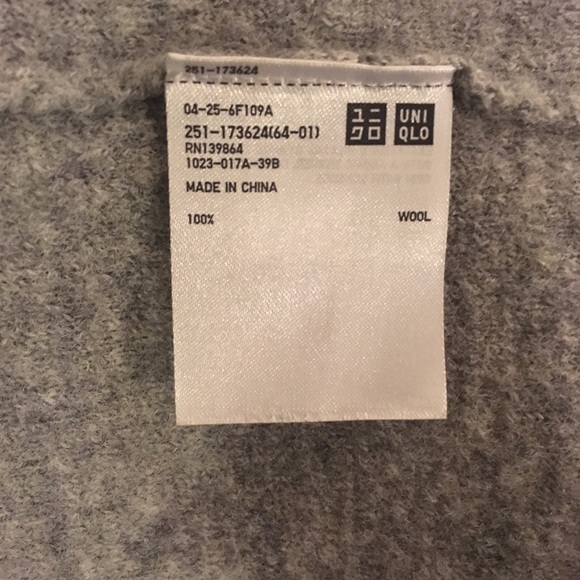 Uniqlo Gray Wool Sweater Jacket - Picture 4 of 4